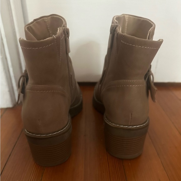 Torrid Ankle Boots with Small Heel, 9.5 WW - Picture 4 of 8